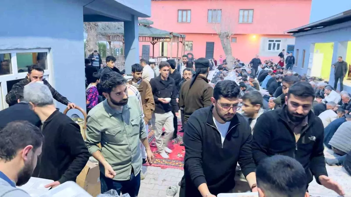 Diyarbakır'da 25 Yıldır Süren İftar Geleneği