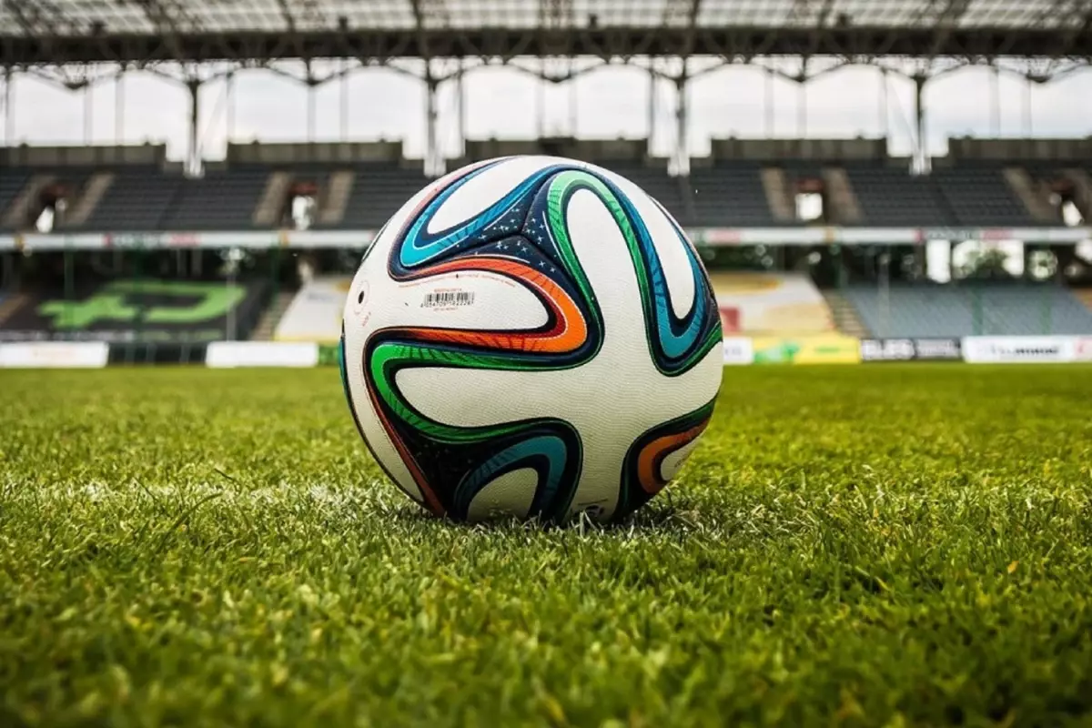 Kaleciler yandı! Futbola tam 7 yeni kural geldi