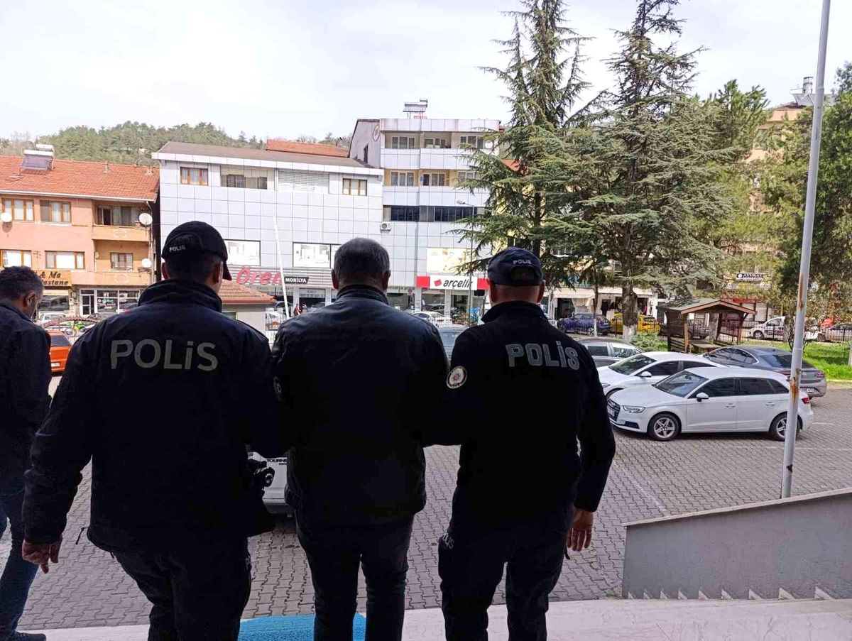 Karabük'te Hırsızlık ve Cinayet Suçlarından Aranan 3 Kişi Yakalandı