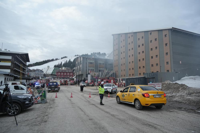 Uludağ'da otel yangını! 1 kişi hayatını kaybetti, 3 kişi yaralandı