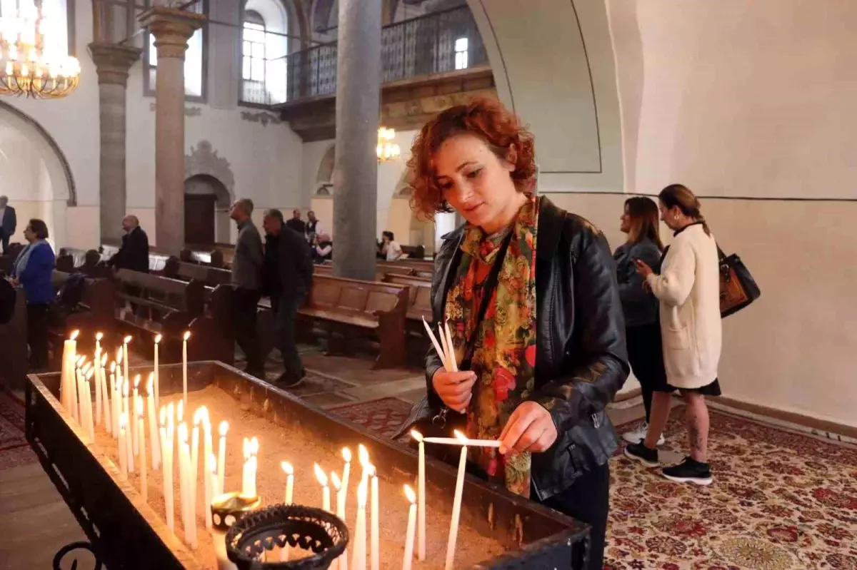 Kayseri'de Surp Krikor Lusaroviç Kilisesi'nde Miçing Ayini Düzenlendi