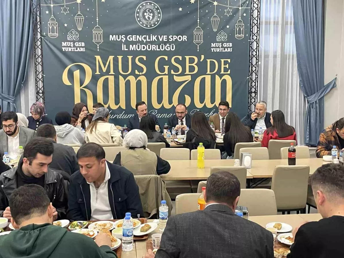 Muş'ta Gençlik ve Spor İl Müdürlüğü Ramazan İftarı Düzenledi