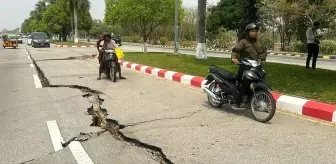 Myanmar'da Art Arda İki Şiddetli Deprem