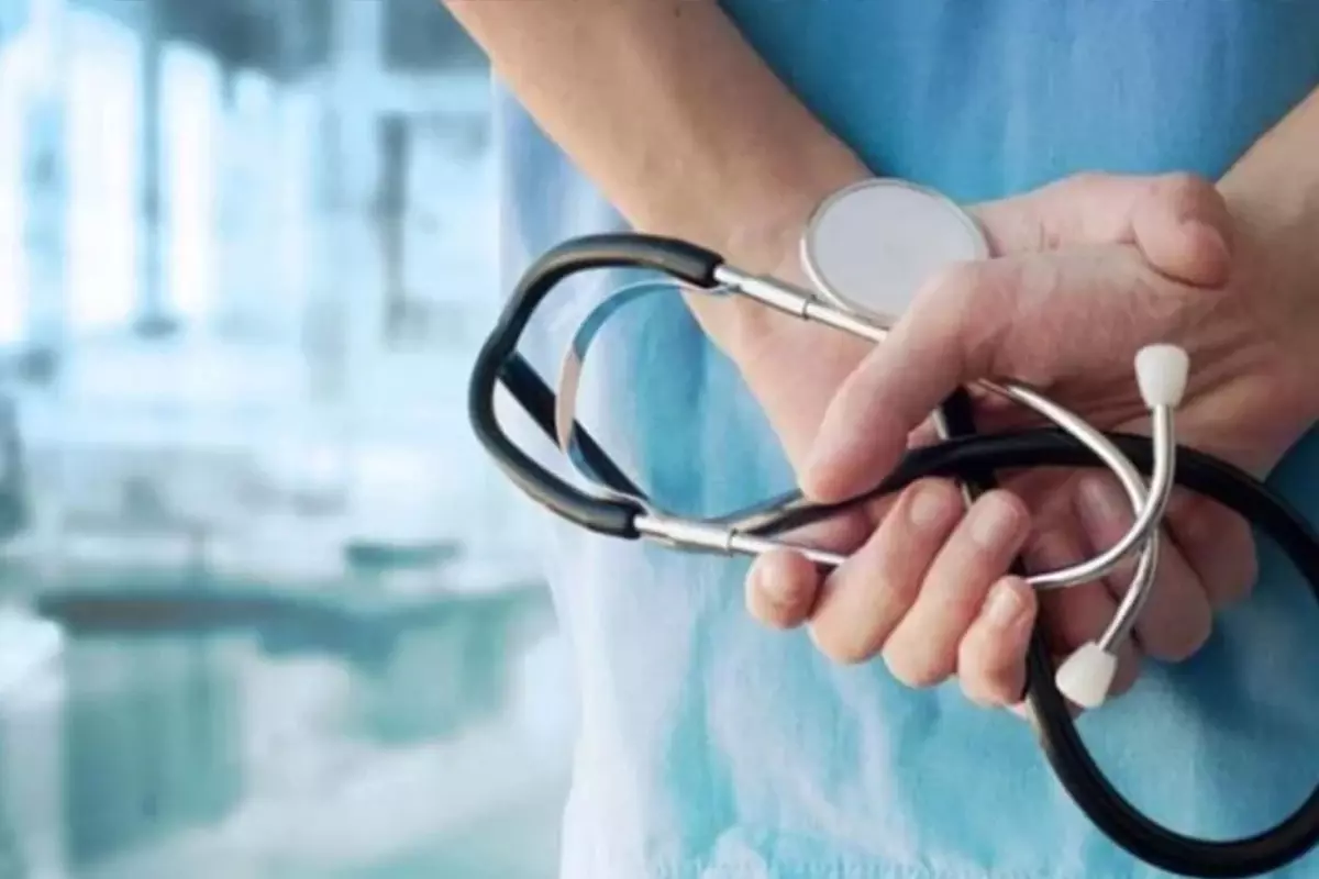 Sağlık meslek mensuplarına serbest meslek icrası hakkı verildi