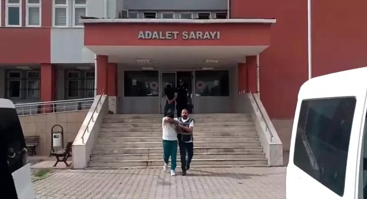 Adana İmamoğlu'nda Uyuşturucu Hap İle Yakalanan 2 Kişi Tutuklandı