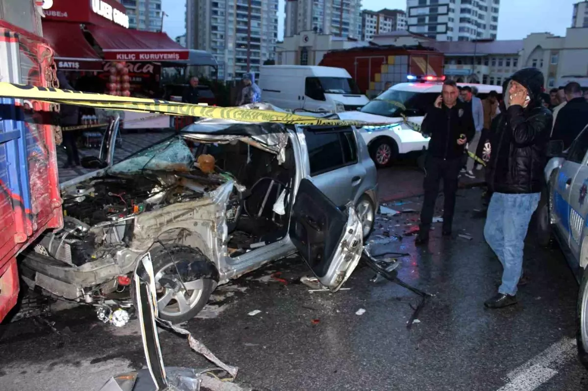 Kayseri'de Trafik Kazası: 1 Ölü, 1 Yaralı