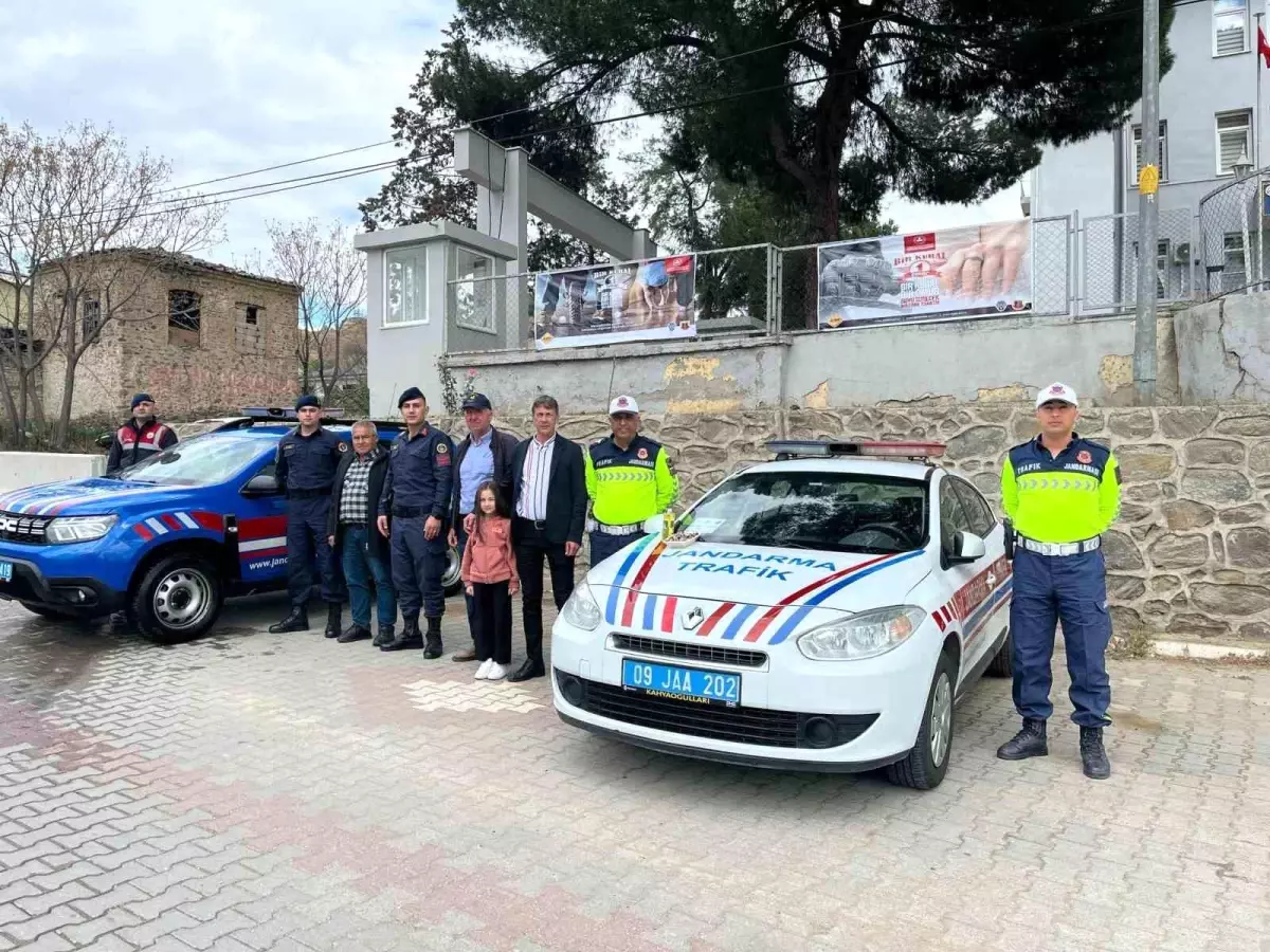 Kuyucak'ta Jandarma Bayram Kutlaması ve Trafik Denetimi Gerçekleştirdi
