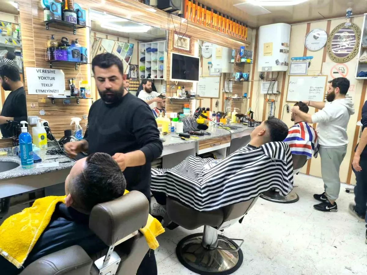 Afyonkarahisar'da Bayram Tıraşı İnişi