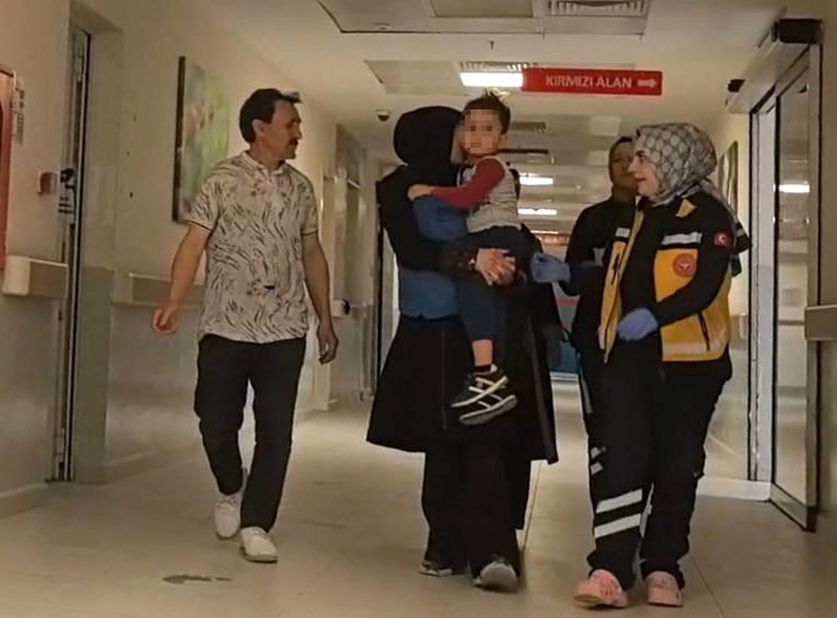 5 Yaşındaki Çocuğun Yuttuğu Para Yemek Borusunda Takıldı
