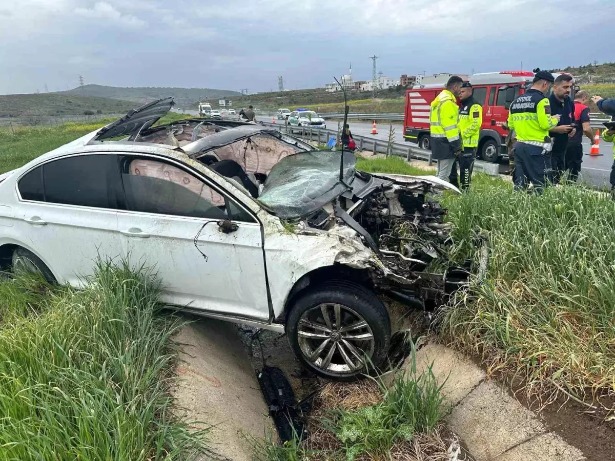 İzmir'de Yağmurdan Kaynaklı Trafik Kazası: 1 Ölü, 5 Yaralı