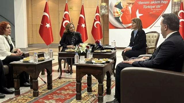 Tarihte bir ilk! MHP ve DEM Parti arasında bayramlaşma