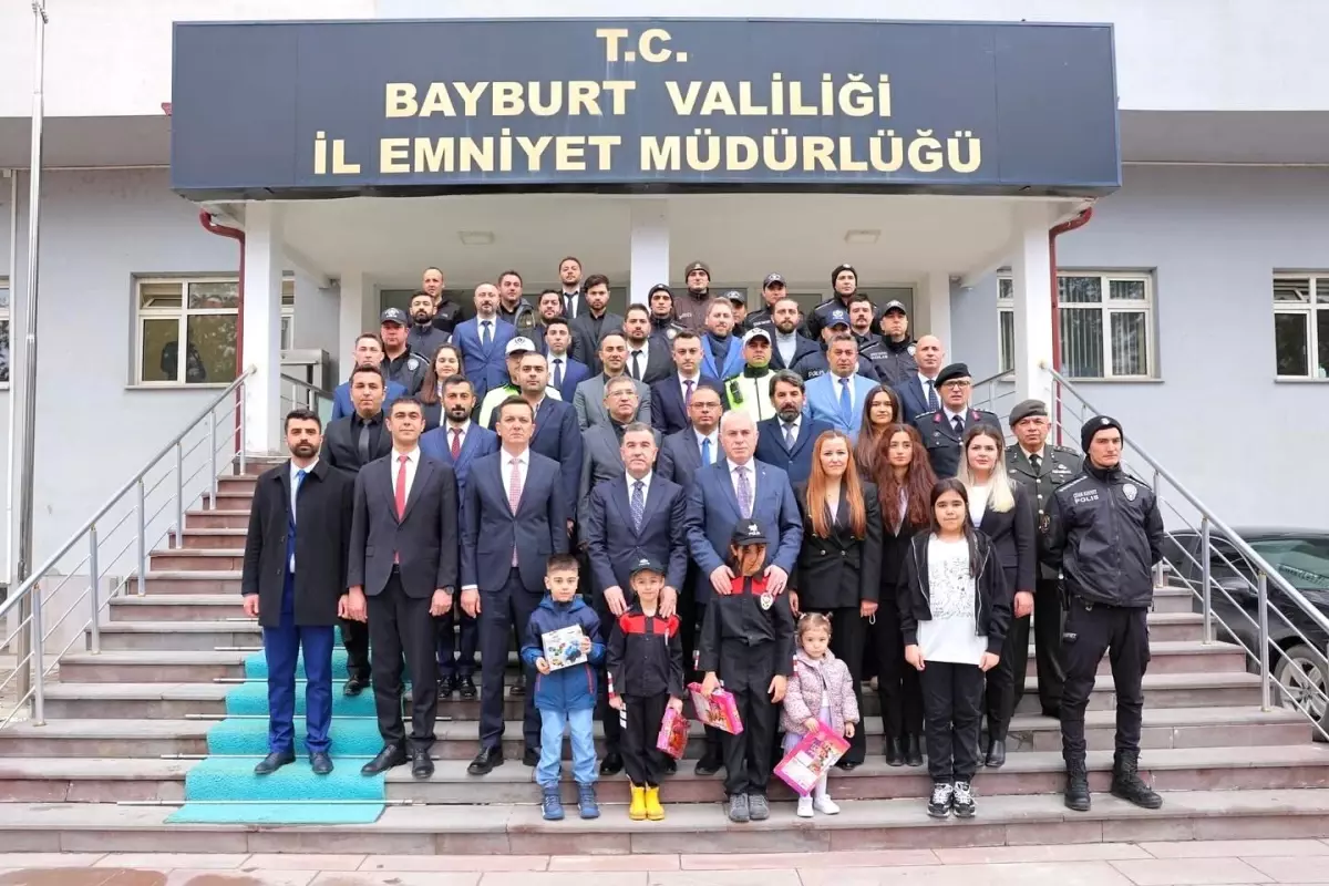 Bayburt Valisi Eldivan'dan Güvenlik Güçlerine Bayram Ziyareti