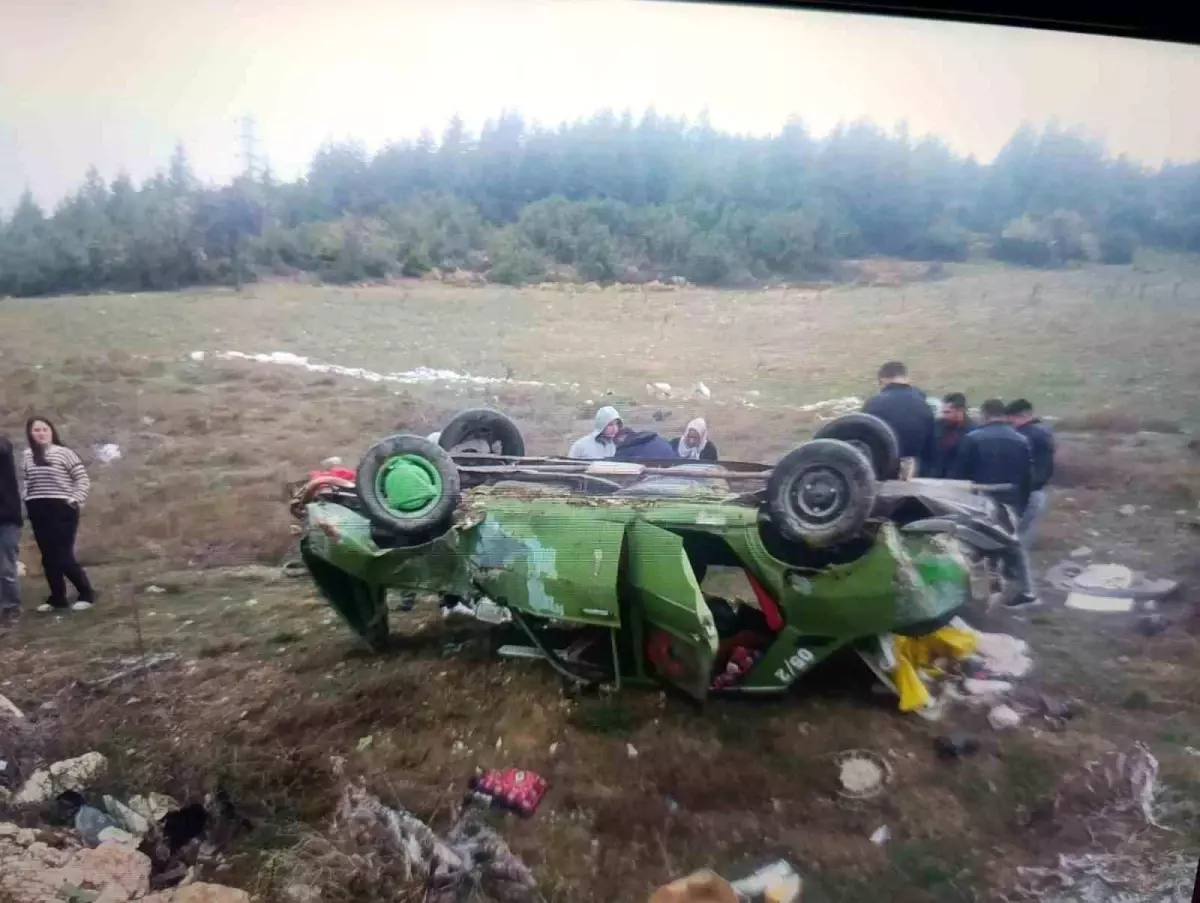 Eğirdir-Gelendost Karayolunda Kaza: 3 Yaralı