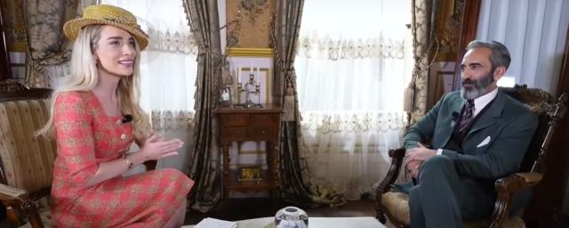 Şakir Paşa Ailesi'nin oyuncuları Cansu Canan ile Bayram Sohbeti'nin konuğu oldu Şakir Paşa Ailesi'nin oyuncuları Cansu Canan ile Bayram Sohbeti'nin konuğu oldu