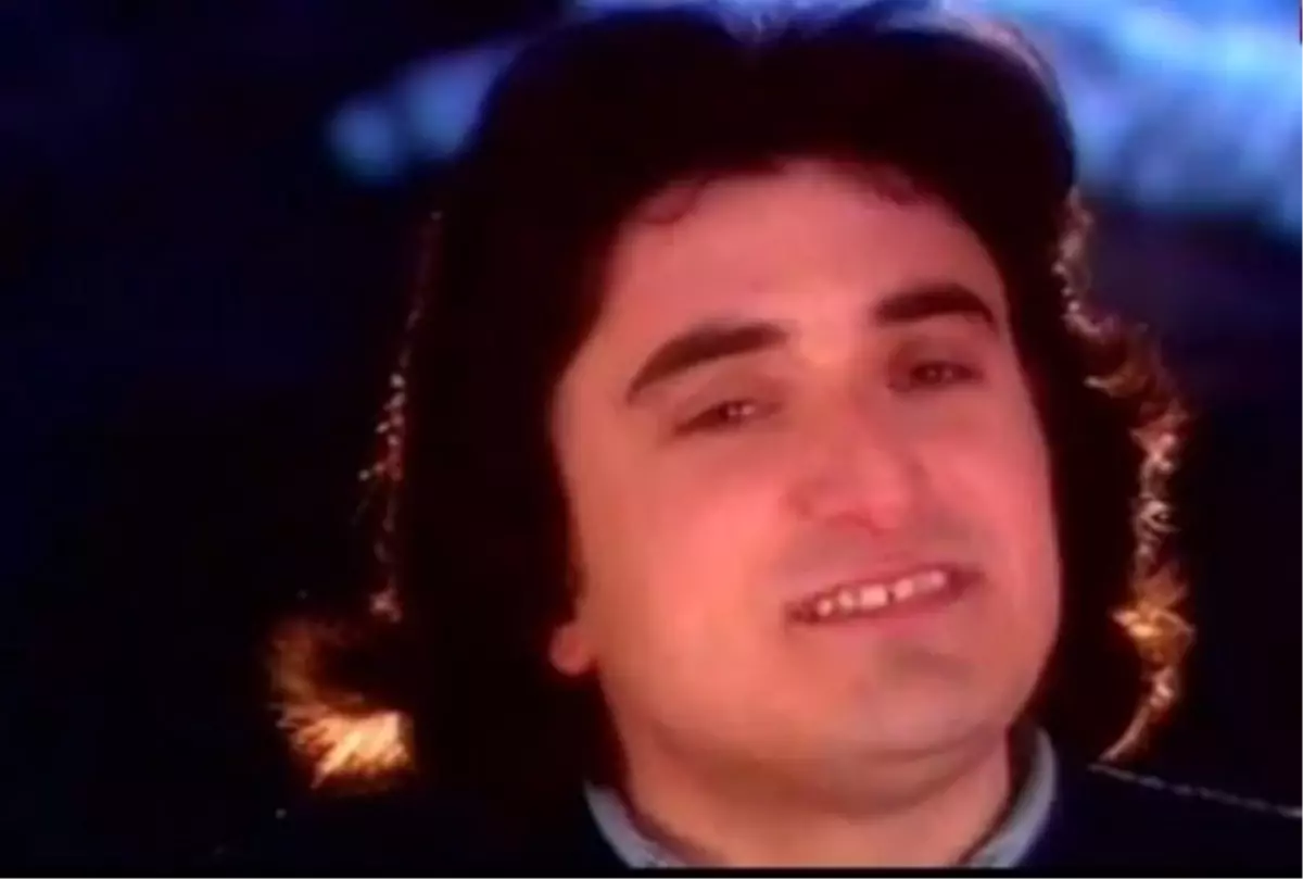 Volkan Konak gençlik resimleri ve açıklamaları!