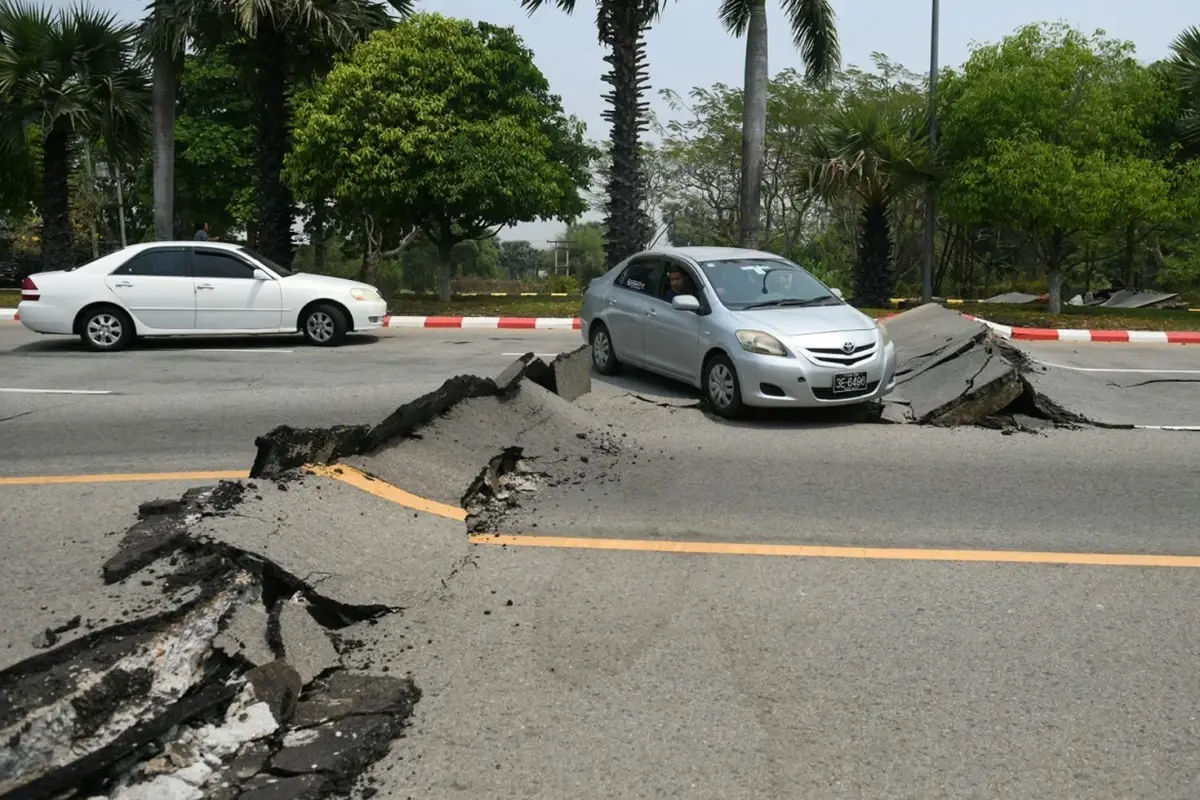 7,7'lik depremin vurduğu Myanmar'da ölü sayısı 2900'e yaklaştı