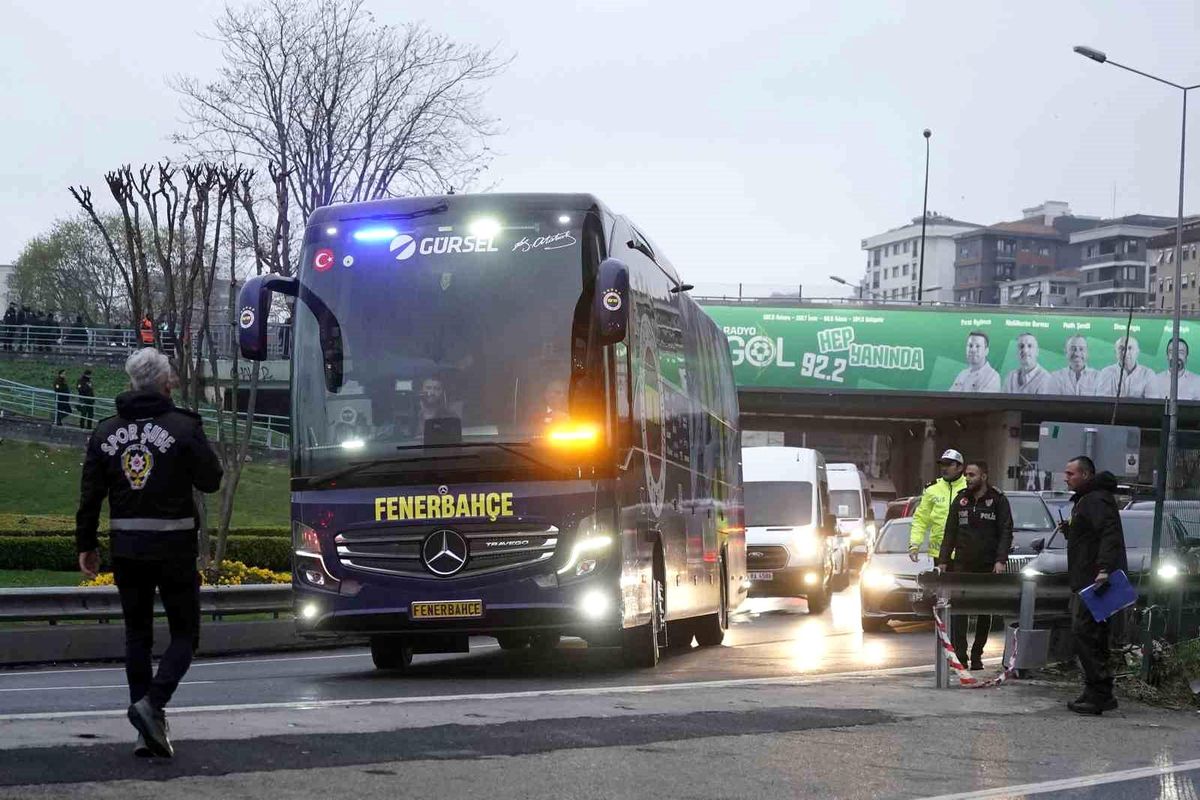 Fenerbahçe, Ziraat Türkiye Kupası Çeyrek Finali İçin Stadyuma Geldi