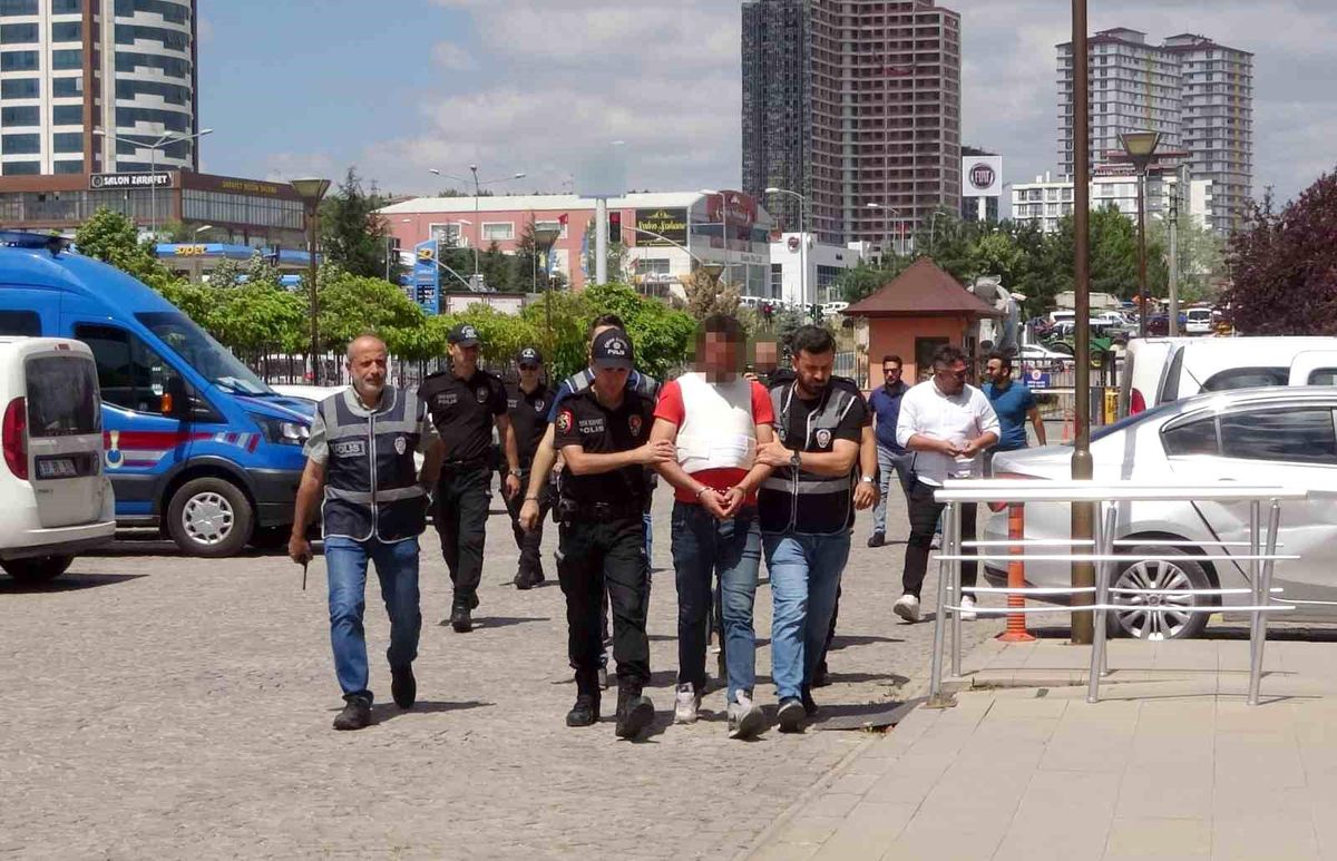 Kastamonu'da Silahlı ve Bıçaklı Kavga: 1 Ölü, 1 Yaralı