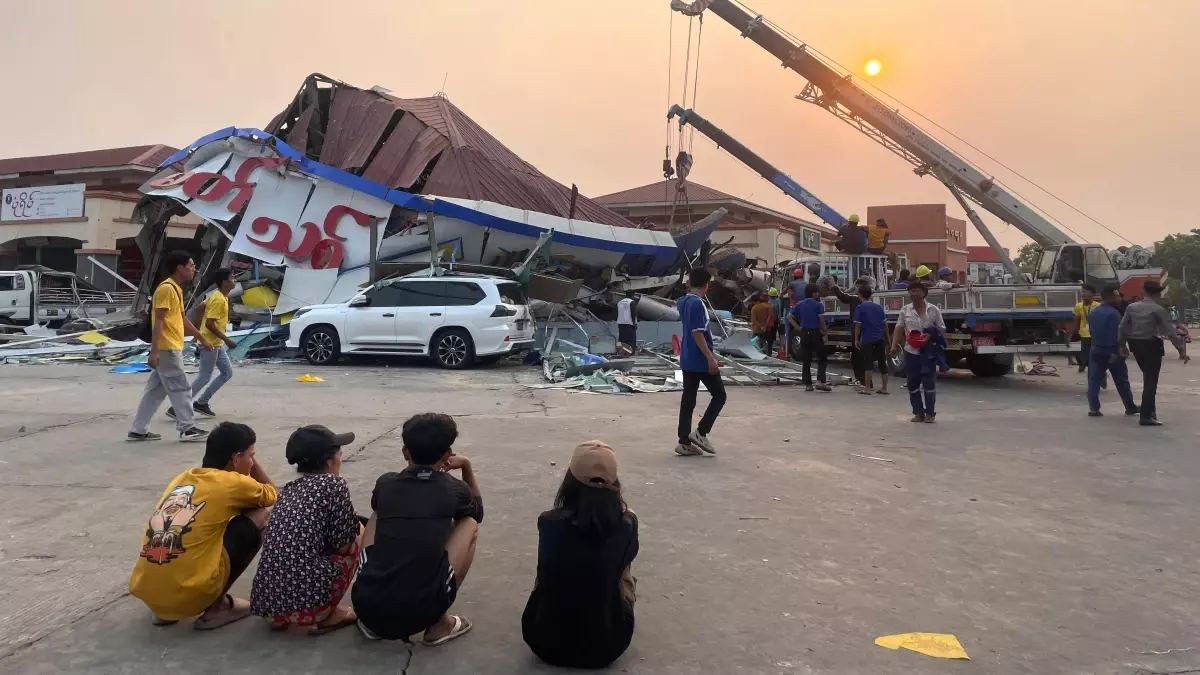 Myanmar'da Art Arda İki Şiddetli Deprem