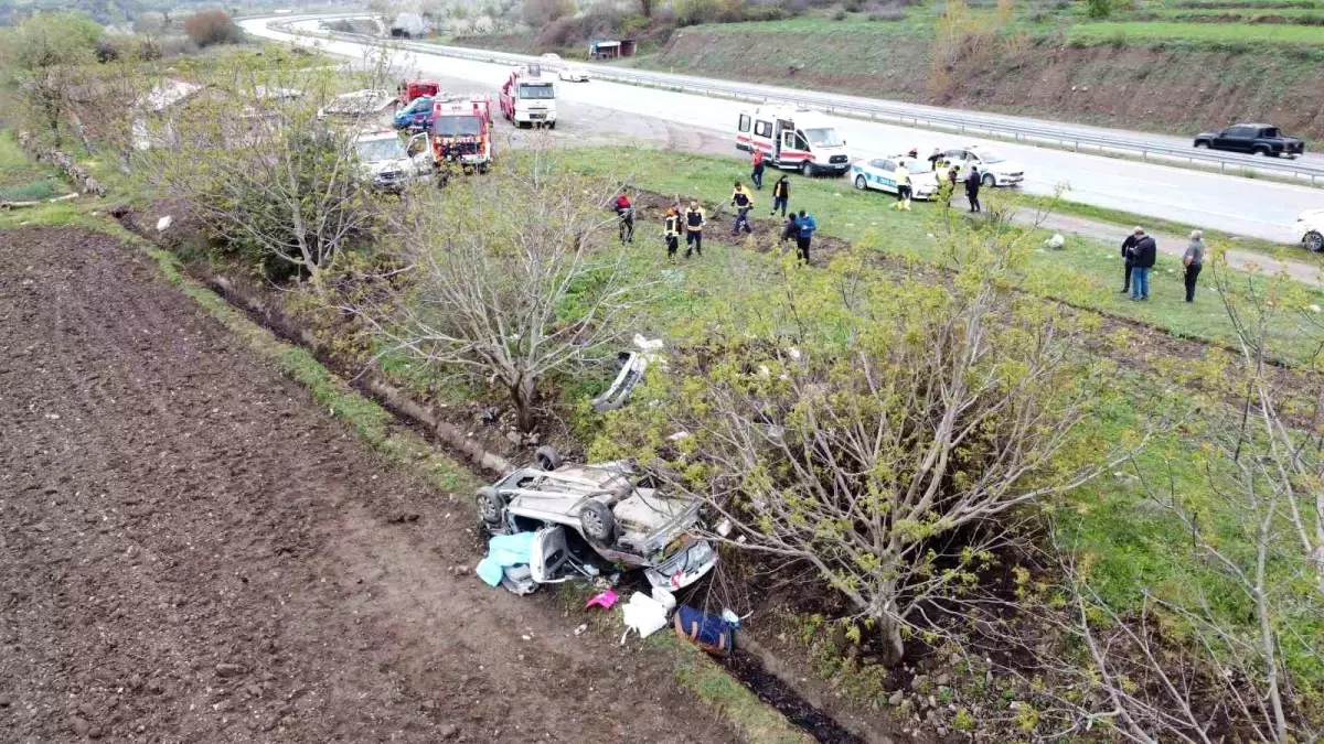 Amasya'da Otomobil Kazası: 1 Ölü, 2 Yaralı