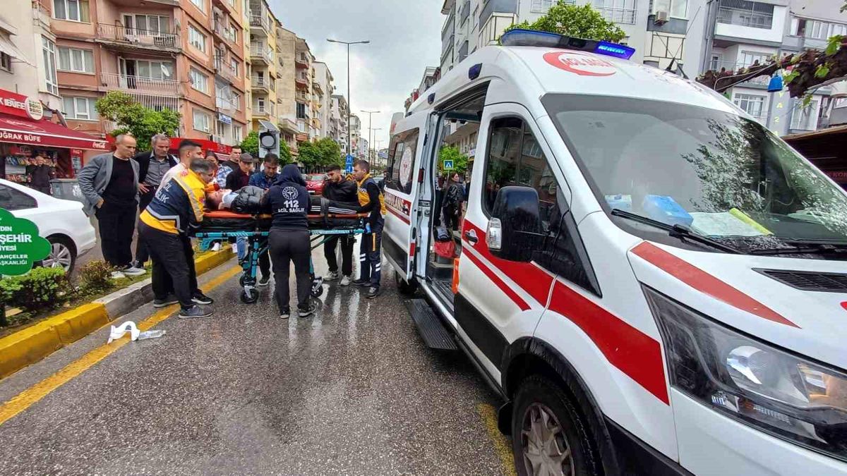 Aydın'da Bisikletle Ticari Araç Çarpıştı: 1 Yaralı