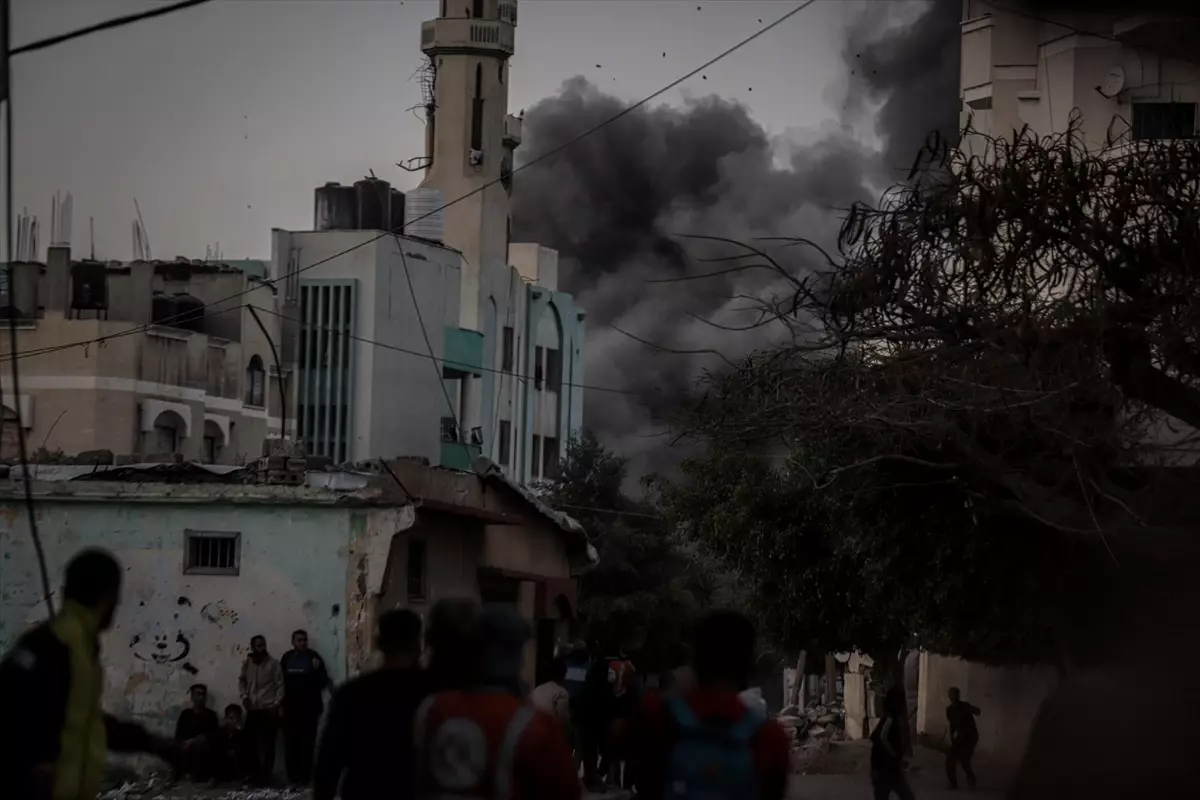 İsrail, Gazze'de okulu vurdu: 19 kişi hayatını kaybetti