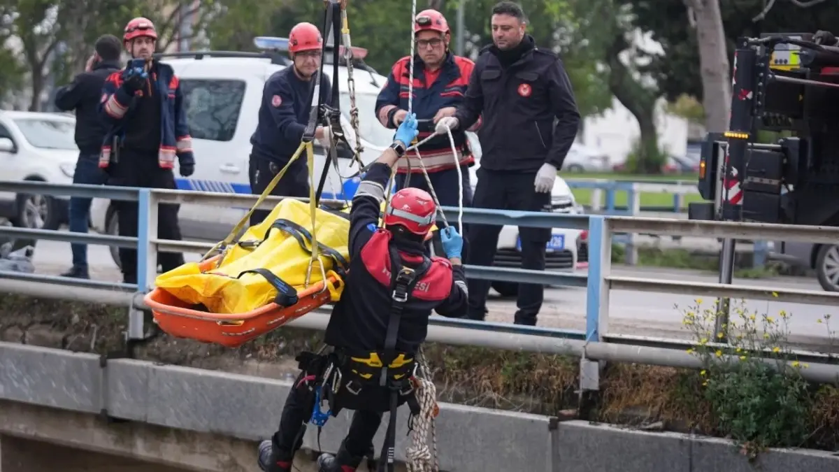 İzmir'de derede erkek cesedi bulundu