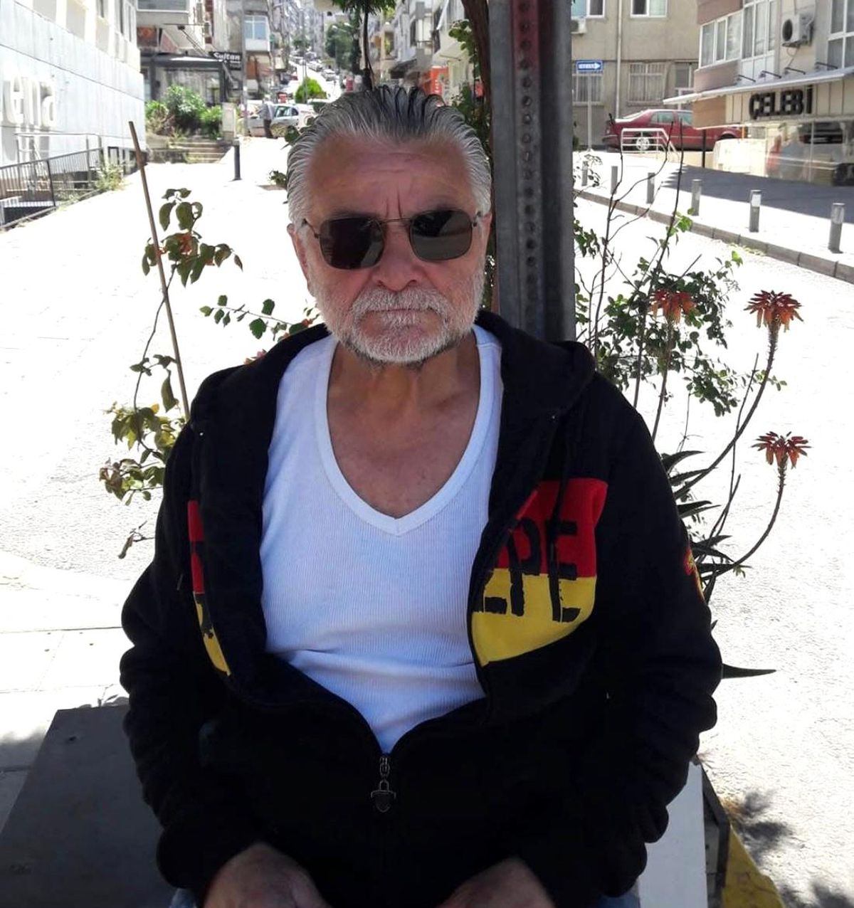 İzmir'de Dere İçerisinde Erkek Cesedi Bulundu