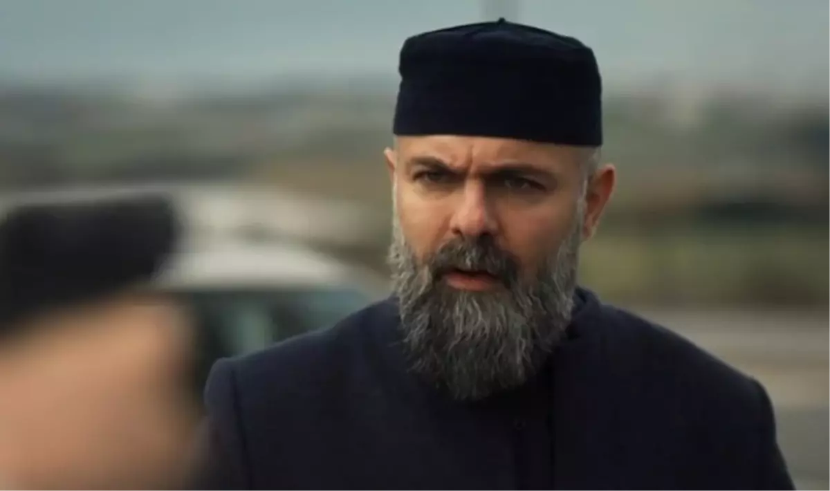 Kızıl Goncalar Sadi Hüdayi ölüyor mu, Erkan Avcı diziden ayrılıyor mu?