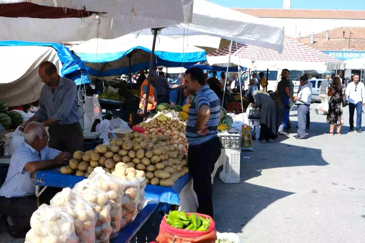 TÜFE Mart ayında yıllık yüzde 38,10'a geriledi