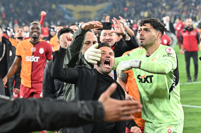 Okan Buruk'un burnunu sıkan Jose Mourinho kaç maç ceza alır? Okan Buruk'un burnunu sıkan Jose Mourinho kaç maç ceza alır?