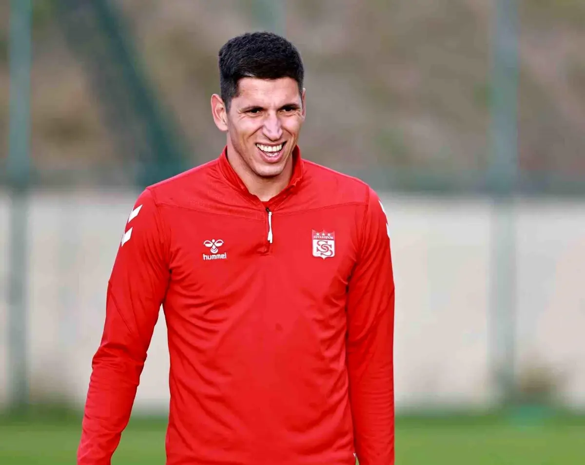 Sivasspor'da Sakatlık Şoku: Kaleci Nikolic Ameliyat Olacak