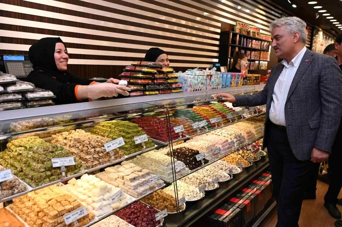 Kırıkkale Valisi Mehmet Makas, Esnaf ve Vatandaşlarla Bir Araya Geldi