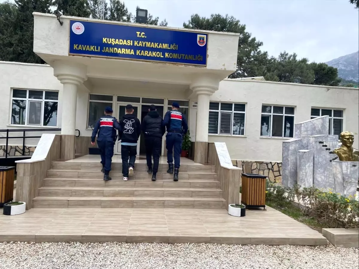 Kuşadası'nda 2 Düzensiz Göçmen Yakaladı