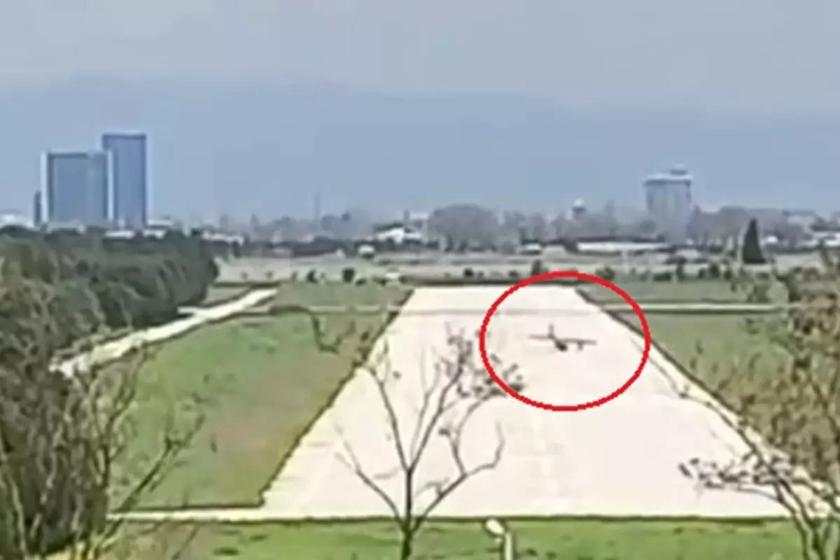 Bursa'da iniş takımı kırılan eğitim uçağındaki 2 kişi ölümden döndü