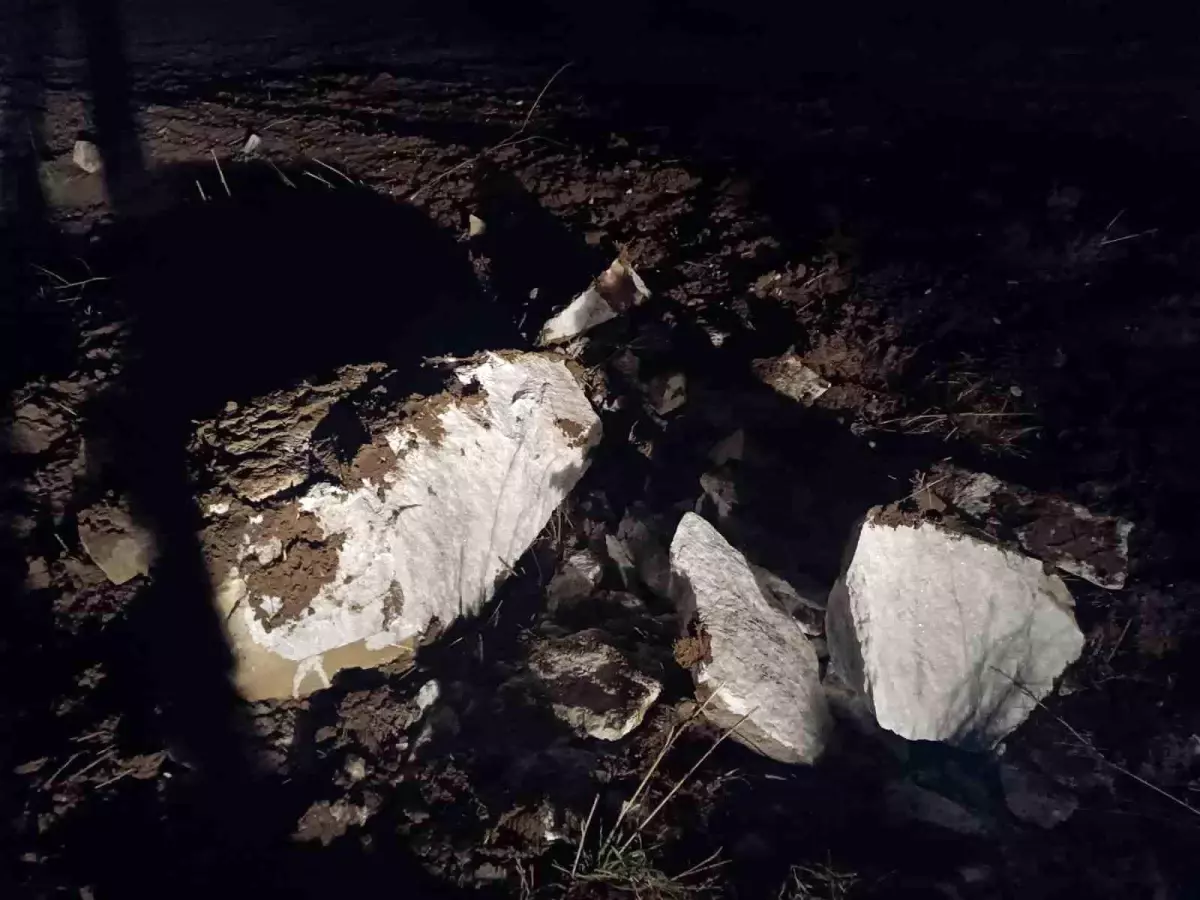 Yozgat'ta Tiktok Canlı Yayınında Kaçak Kazı Yapan 6 Kişi Yakalandı