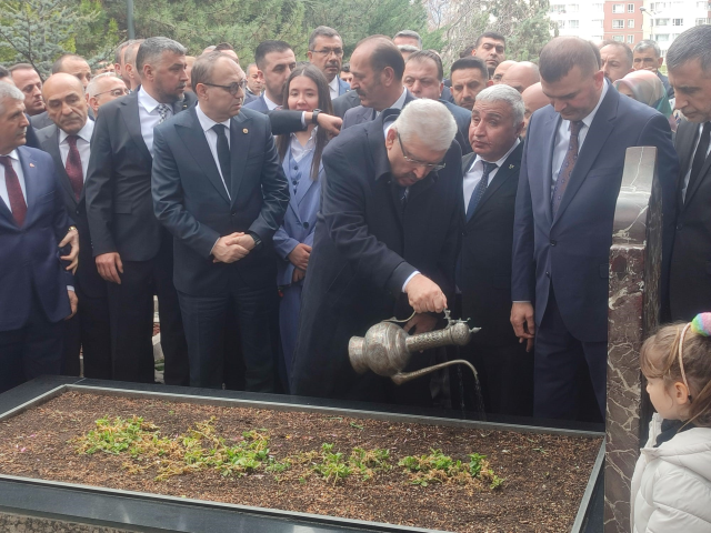 Devlet Bahçeli, Alparslan Türkeş'in anma törenine neden katılmadı?