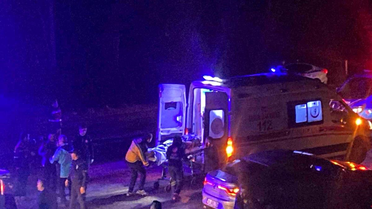 Çankırı'da Fabrika İşçilerini Taşıyan Otobüs Şarampole Devrildi: 23 Yaralı