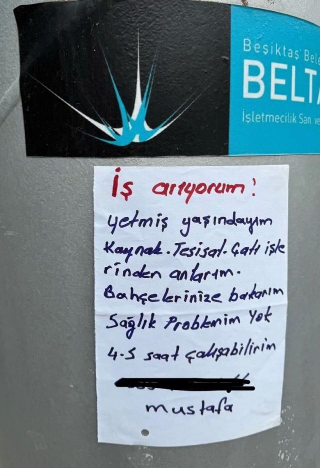 İstanbul'un göbeğinde asılan ilan yürek burktu