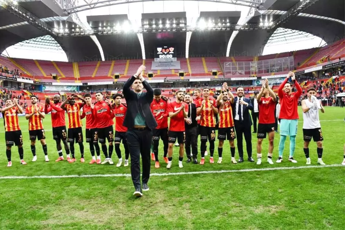 Kayserispor'a Usulsüz Seyirci Sebebiyle Para Cezası