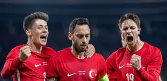 Kenan Yıldız, seccade ile camiye gitti