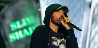 Bir dönemin efsane ismi Eminem dede oldu