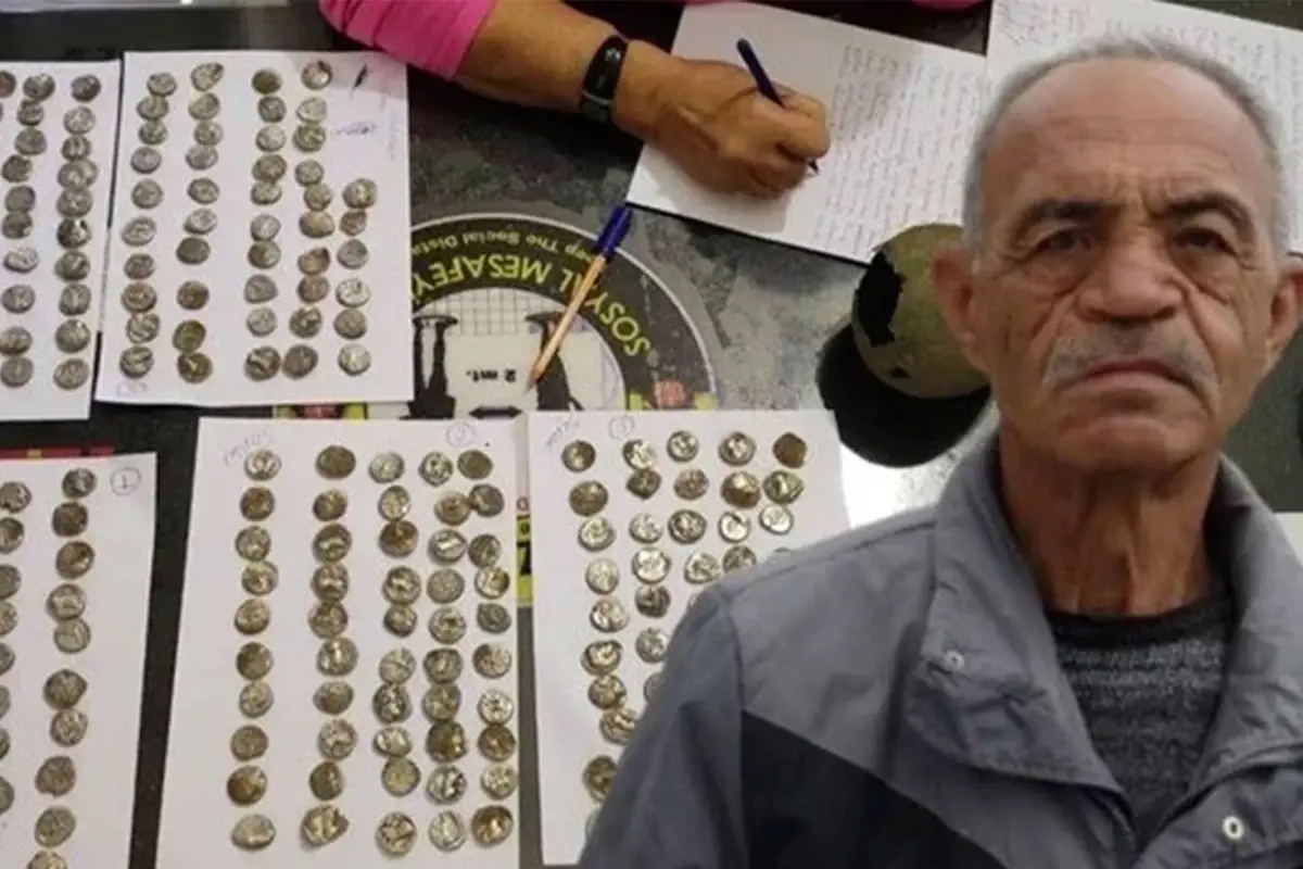 Mantar toplarken 20 ayrı devlete ait sikke buldu