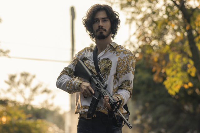 Ünlü oyuncudan kötü haber! Komada yaşam savaşı veriyor Ünlü oyuncudan kötü haber! Komada yaşam savaşı veriyor