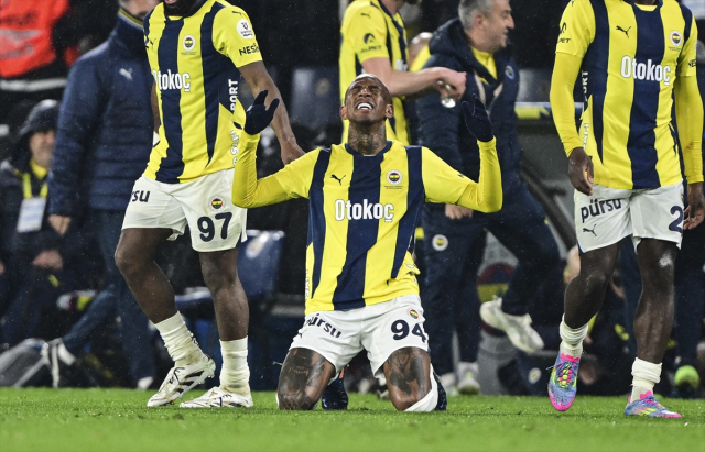 Kadıköy'de Talisca şov! Fenerbahçe, Trabzonspor'u 4-1 mağlup etti
