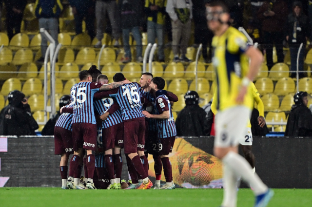 Kadıköy'de Talisca şov! Fenerbahçe, Trabzonspor'u 4-1 mağlup etti