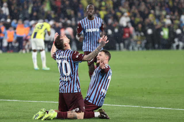 Kadıköy'de Talisca şov! Fenerbahçe, Trabzonspor'u 4-1 mağlup etti