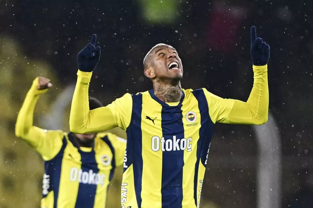 Kadıköy'de Talisca şov! Fenerbahçe, Trabzonspor'u 4-1 mağlup etti
