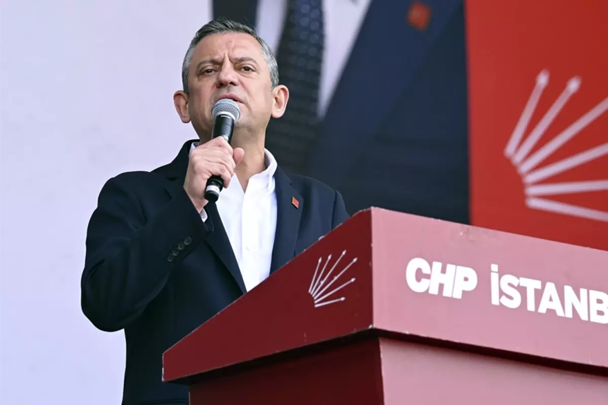 Özel, anahtar listede 10 kişinin üstünü çizdi