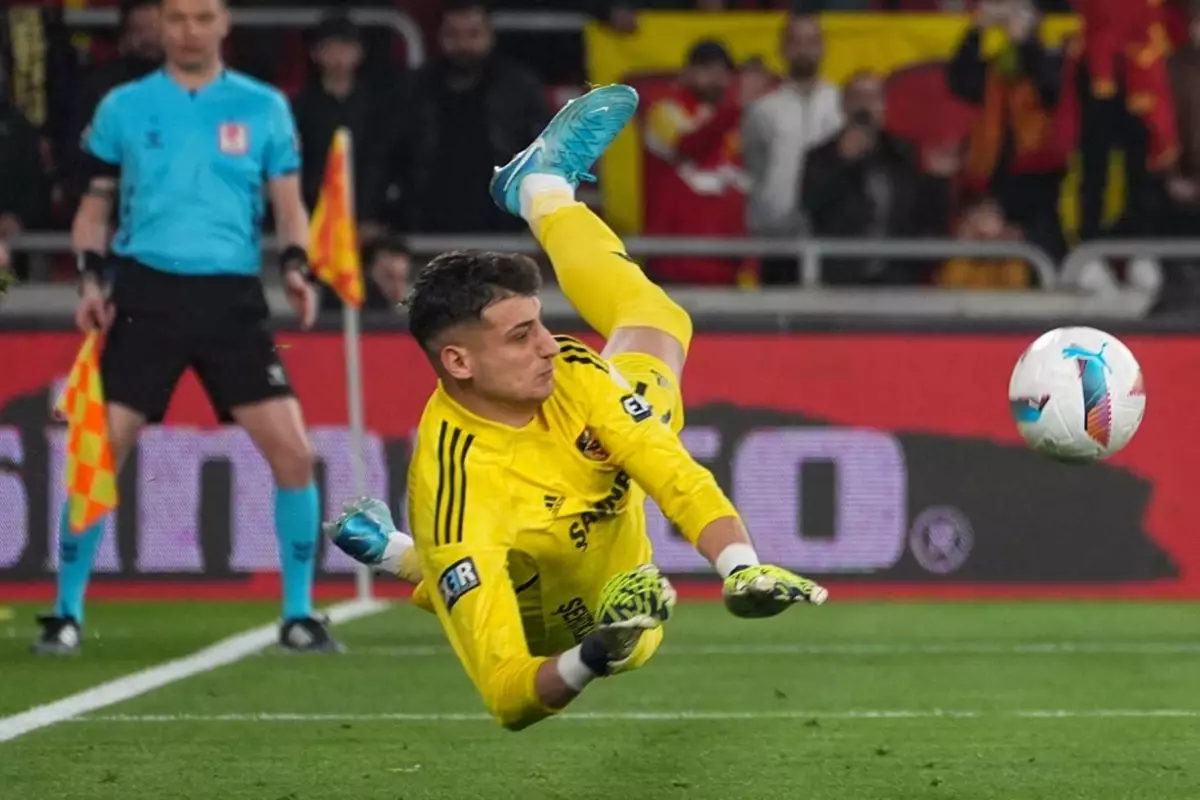 Kaleci Burak maça damga vurdu! Göztepe ile Gaziantep FK 1-1 berabere kaldı